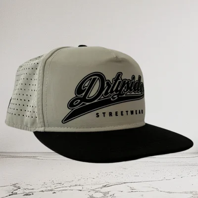 SNAPBACK CAP – LIGHTGREY